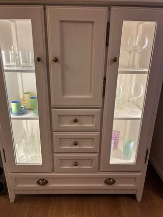 Vitrina madera 4 cajones 3 puertas