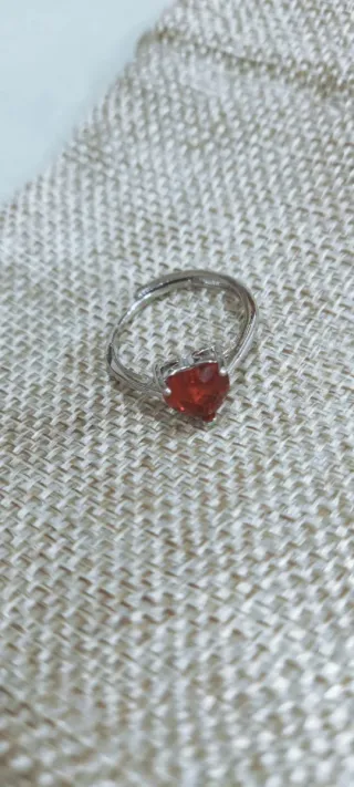 Conjunto Plata Corazón Rojo.