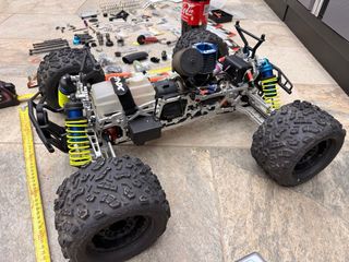 Monster Truck RC SAVAGE XXL full +2.500€