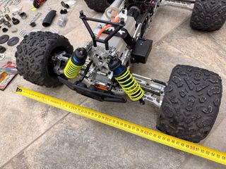 Monster Truck RC SAVAGE XXL full +2.500€
