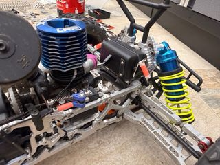 Monster Truck RC SAVAGE XXL full +2.500€