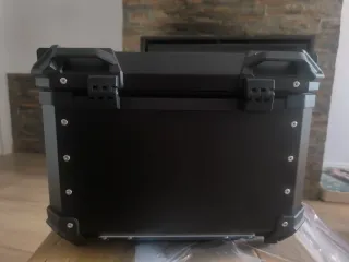 Top Case Aluminio 55L Negro.