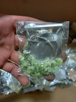 Lotto bigiotteria orecchini 0,40 CENTESIMI