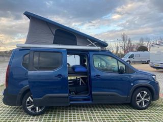 Furgoneta camperizada techo elevable