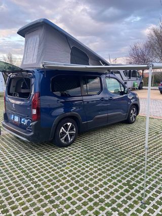 Furgoneta camperizada techo elevable