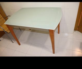 Mesa cristal y madera