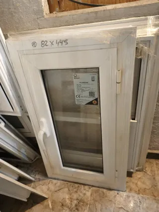Ventana practicable 82x44.5