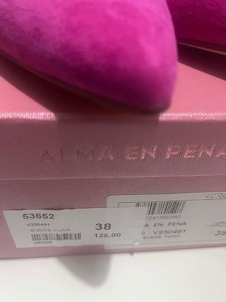 Zapatos Alma en Pena fucsia con pedrería