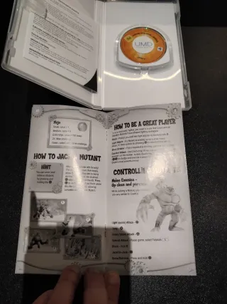 Crash of the Titans PSP Essentials