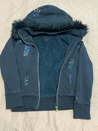 Chaqueta Tommy Hilfiger con capucha y pelo