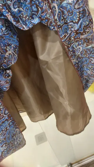 Falda larga estampada azul y marrón