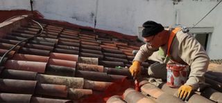 Busco albañil que entienda de tejados