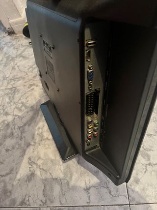 TV Blusens 22” Full HD