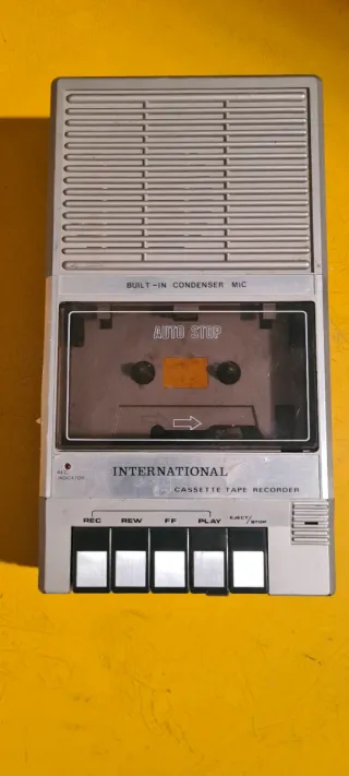 Grabadora de cassette International
