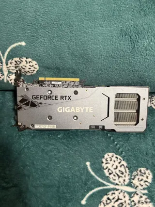 Tarjeta Gráfica Gigabyte Gris