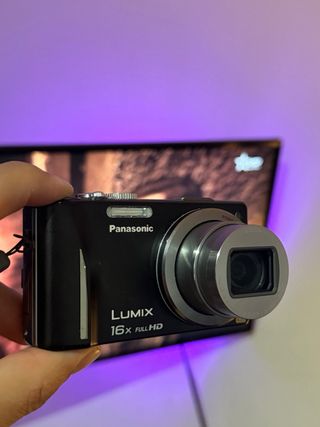 Cámara Panasonic Lumix 16x Full HD