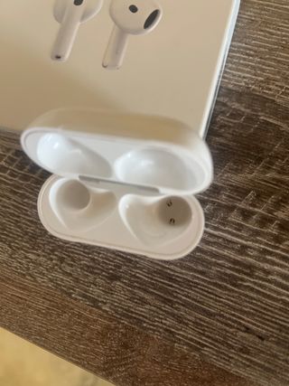 Airpods 4