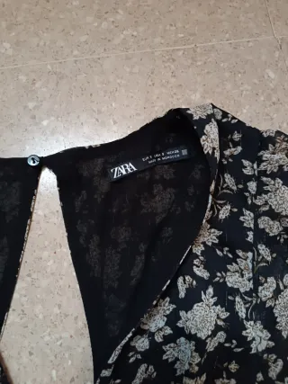 Vestido floral Zara Talla S