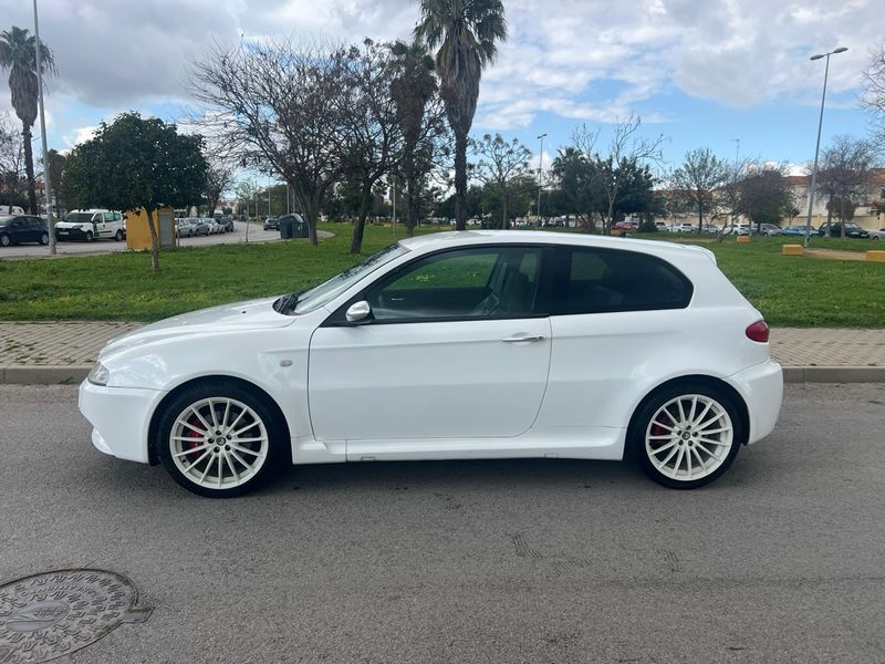 Alfa Romeo 147 3.2 GTA - foto 1