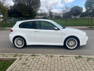 Alfa Romeo 147 3.2 GTA