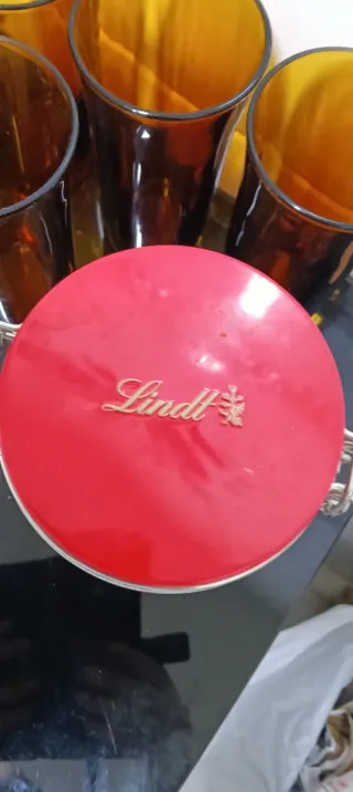Lata vintage Lindt