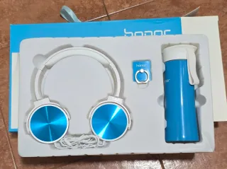 Cascos, botellin y sujeta móvil Honor