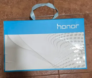 Cascos, botellin y sujeta móvil Honor