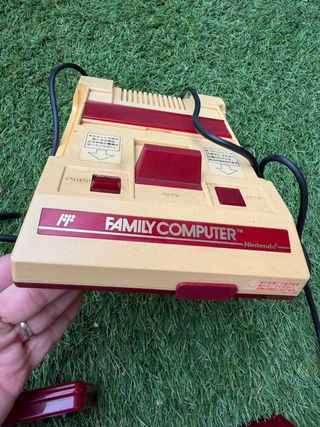 Nintendo Famicom Family Computer Consola