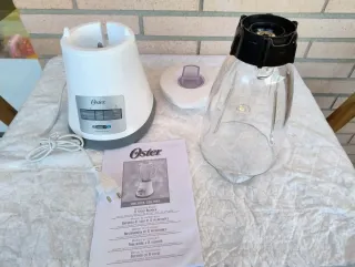 Licuadora Oster 8 Velocidades Blanca 850W