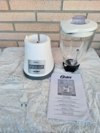 Licuadora Oster 8 Velocidades Blanca 850W