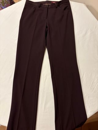 Pantaloni marroni con pence