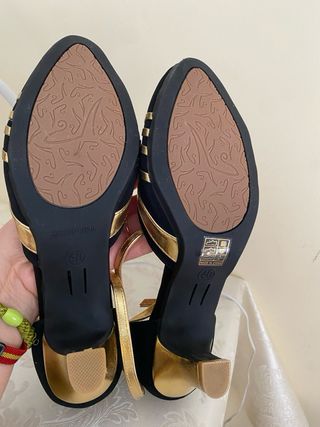 Zapatos Salsa Negros y Dorados Talla 39