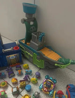 Super Zings Set Barco Pirata y Figuras