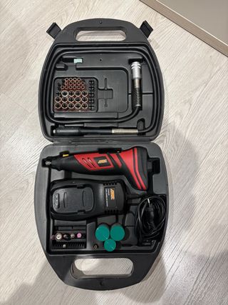Mini amoladora a batería con accesorios
