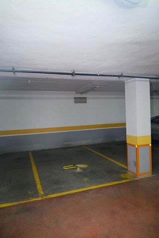 Garaje en venta en Palacio de Congresos - Urbadiez - Entrepuentes en Sevilla