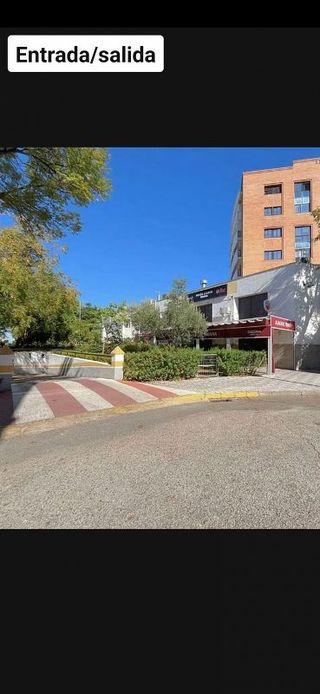 Garaje en venta en Palacio de Congresos - Urbadiez - Entrepuentes en Sevilla