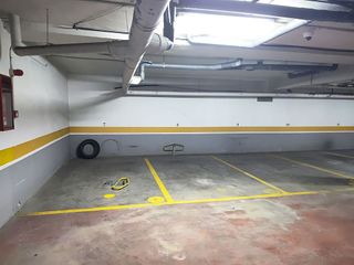 Garaje en venta en Palacio de Congresos - Urbadiez - Entrepuentes en Sevilla