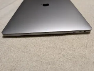 MacBook Pro 16 2019 i9 64GB-RAM 512GB-SSD