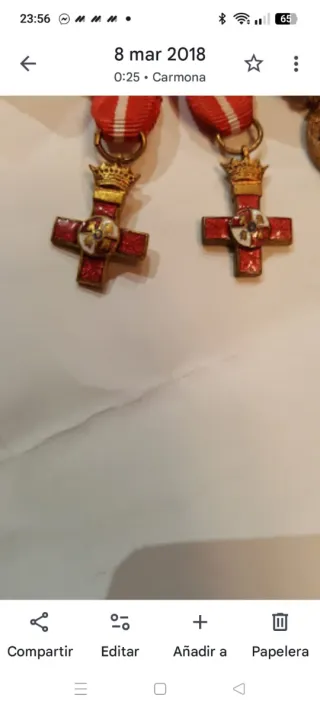 Pasador militar antiguo de 8 medallas