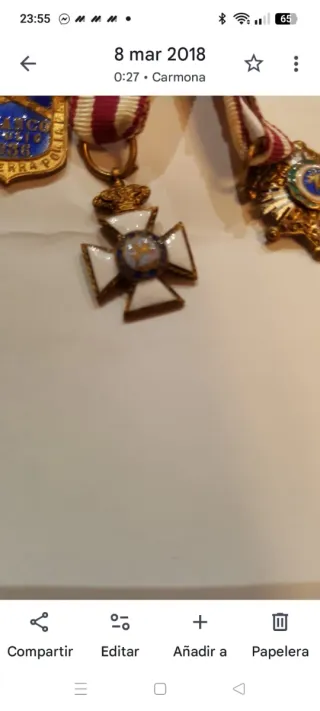 Pasador militar antiguo de 8 medallas