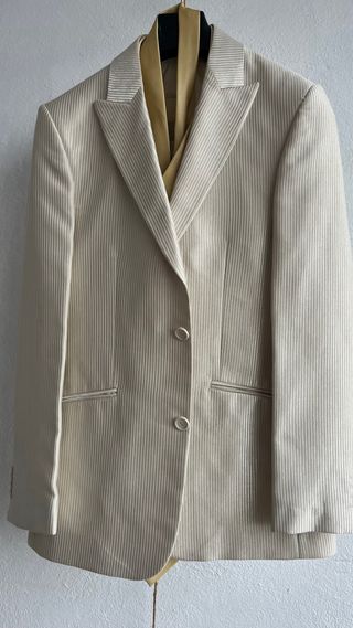 Traje de Novio/Ceremonia/evento... Beige/Dorado