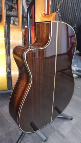 Guitarra Antonio de Toledo ATF17N Cut