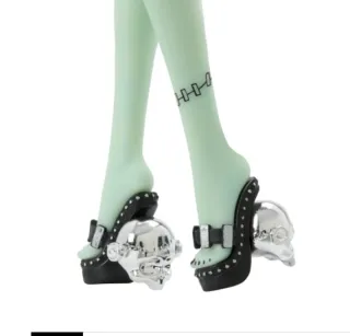 Muñeca Monster High x Barbie Skullcollector