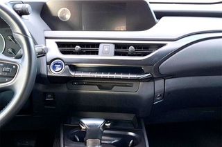 Lexus UX 2.0 250h Business