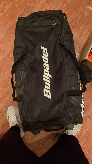 Maleta Padel Bullpadel XXL Negra (a estrenar)