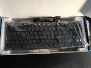 Teclado Mecánico DR1TECH Raven RGB