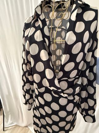 Blusa lunares negra y blanca talla única