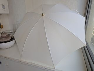 Lote de Iluminación: 3 Pies de Foco + 4 Paraguas