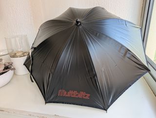 Lote de Iluminación: 3 Pies de Foco + 4 Paraguas