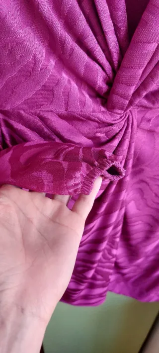 Precioso vestido morado con Estampado